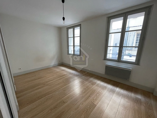Image d'un appartement t2 centre-ville carpentras à 475€ à carpentras (84200)