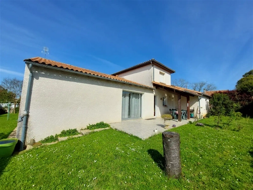 Image d'un location maison 6 pièces - 171m² à niort (79000) à 1300€ à niort (79000)