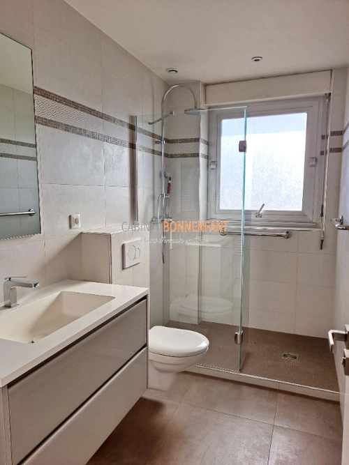 Image d'un en location appartement 7 pièces 151 m à 3600€ à saint-germain-en-laye (78100)
