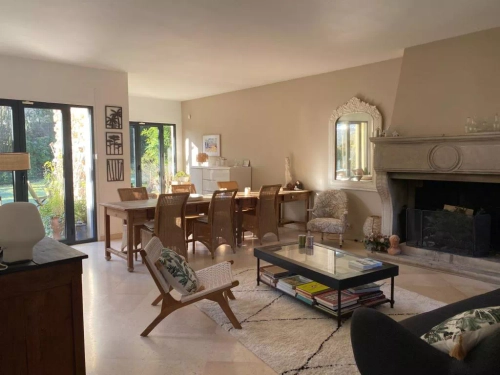 Image d'un maison 8 pièces, 230 m² à louer à versailles (78000) à 4850€ à versailles (78000)