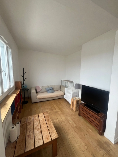 Image d'un appartement 3 pièces à louer à saint-germain-en-laye à 1200€ à saint-germain-en-laye (78100)