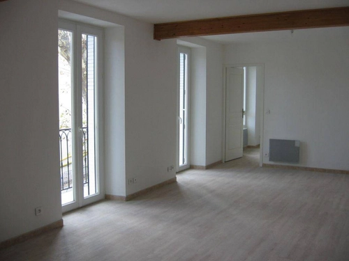 Image d'un appartement 2 pièces à louer à 490€ à privas (07000)