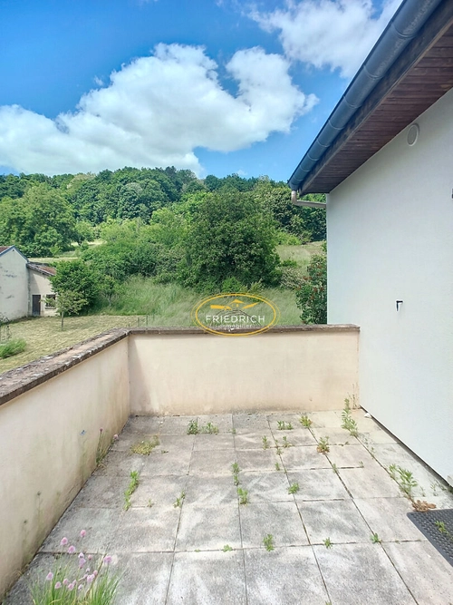 Image d'un maison avec extérieur et garage - bar-le-duc à 770€ à bar-le-duc (55000)
