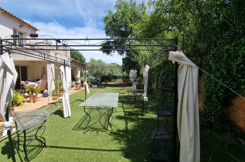 Image d'un en location maison 4 pièces à 1800€ à fréjus (83600)