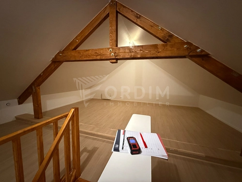 Image d'un saint-fargeau jolie maison meublée de 5 pièce(s) 131.65 m2 à 900€ à saint-fargeau (89170)