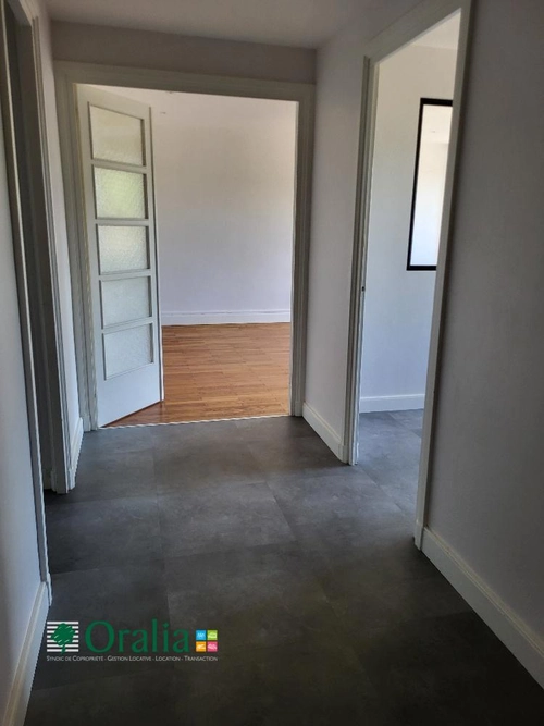 Image d'un 3 pièces appartement à louer à 1101€ à caluire-et-cuire (69300)