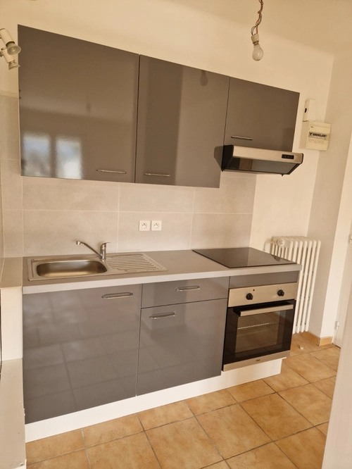 Image d'un appartement rdc avec piscine à 700€ à nyons (26110)