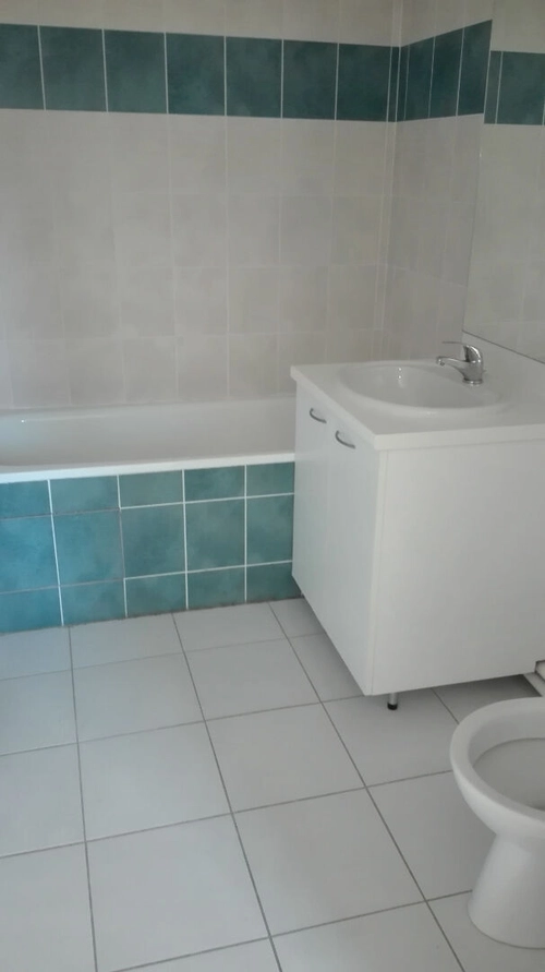 Image d'un joli t2 en résidence avec terrasse et parking, autun à 345€ à autun (71400)