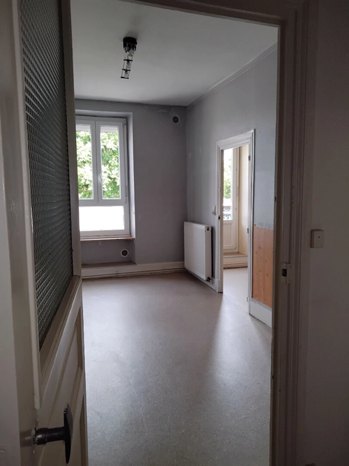 Image d'un t4 90 m²rénové, autun à 580€ à autun (71400)