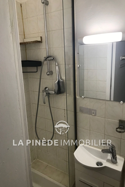 Image d'un en location appartement 1 pièce 15 m à 440€ à grasse (06130)