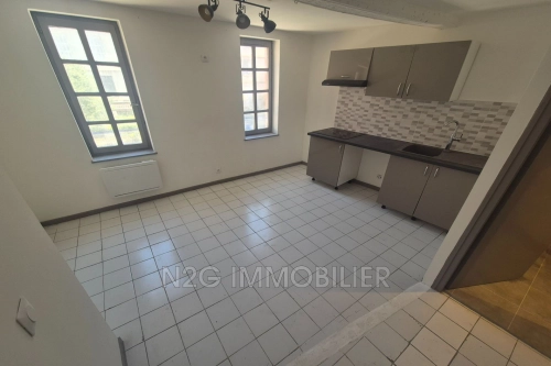 Image d'un centre-ville, location appartement 1 pièce 25m² à 440€ à grasse (06130)