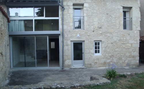 Image d'un maison à louer 4 pièces à 950€ à château-l'évêque (24460)