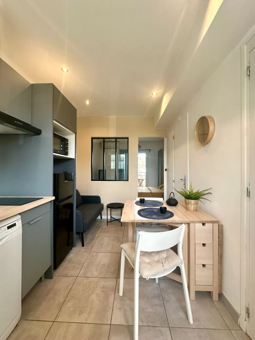 Image d'un appartement 1 pièce, 20 m² à louer à la ciotat (13600) à 690€ à la ciotat (13600)