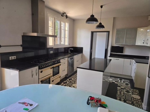 Image d'un maison 6 pièces, 189 m² à louer à gradignan (33170) à 2700€ à gradignan (33170)