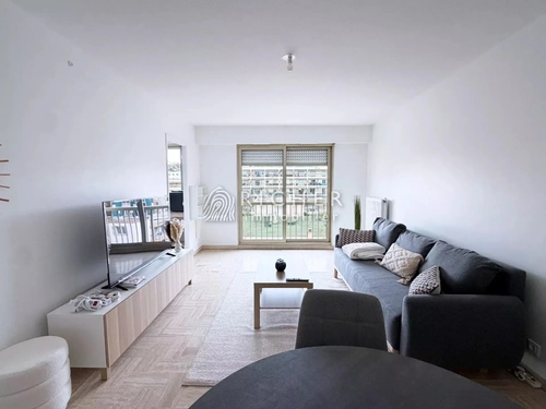 Image d'un beau studio meublé 31m² avec garage à 830€ à saint-laurent-du-var (06700)