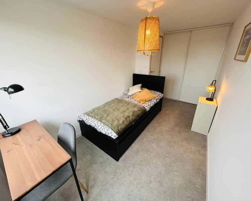 Image d'un chambre dans le place victor basch à 410€ à caluire-et-cuire (69300)