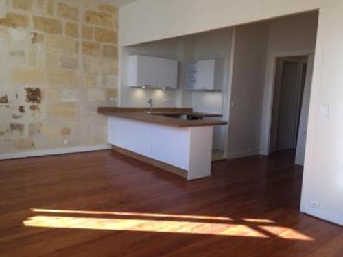 Image d'un location maison bordeaux 5 pièces 120 m2 gironde (33000) - 2140 € / mois à 2140€ à bordeaux (33200)