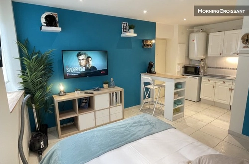 Image d'un studio les pieds sur terre à 1700€ à metz (57000)