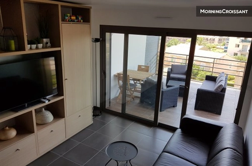 Image d'un apt de luxe vue mer avec terrasse à 1150€ à antibes (06600)