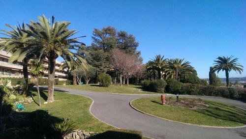 Image d'un location appartement 2 pièces, 46.00m², grasse à 860€ à grasse (06130)