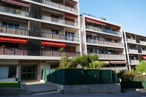 Image d'un appartement 3 pièces avec cave et parking à 1300€ à saint-laurent-du-var (06700)