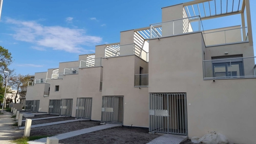 Image d'un maison · 4 pièces · 98.9 m² à 1401€ à pessac (33600)