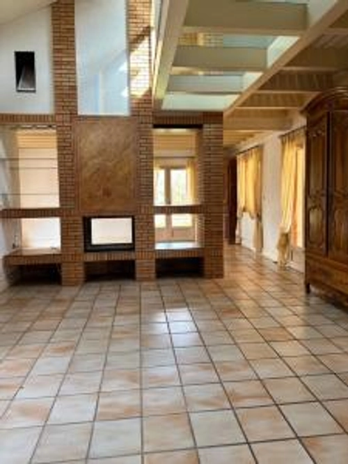 Image d'un location maison saint-medard-en-jalles 5 pièces 215 m2 gironde (33160) - 2465 € / mois à 2465€ à saint-médard-en-jalles (33160)