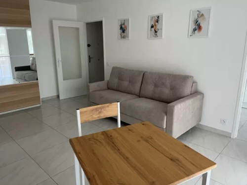 Image d'un appartement 1 pièce, 31 m² à louer à saint-laurent-du-var (06700) à 1000€ à saint-laurent-du-var (06700)
