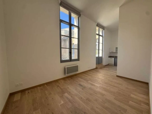 Image d'un appartement 1 pièce, 30 m² à louer à uzès (30700) à 545€ à uzès (30700)