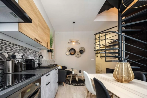 Image d'un appartement 1 pièce, 14 m² à louer à bordeaux (33000) à 669€ à audenge (33980)