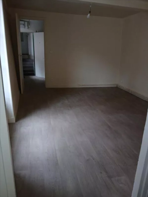 Image d'un appartement 2 pièces, 30 m² à louer à riom (63200) à 385€ à riom (63200)
