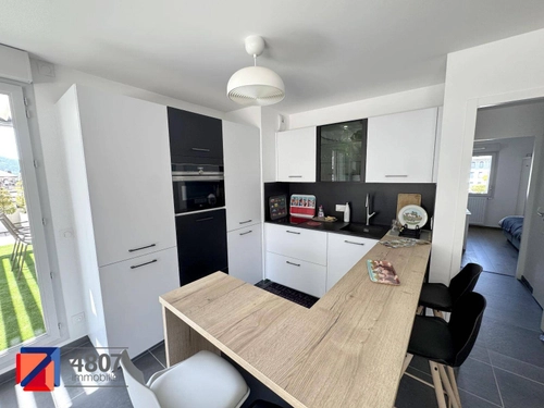Image d'un appartement 5 pièces à louer à 2000€ à cluses (74300)