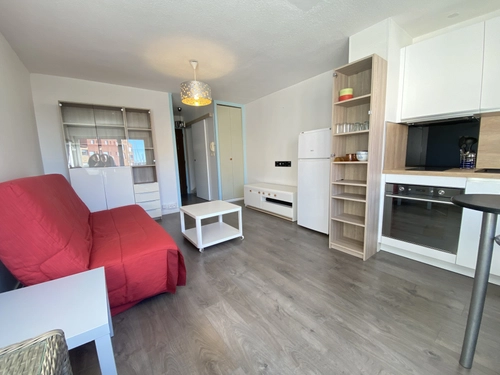Image d'un agréable studio meublé de 21.62 m2 au centre port - cap d'agde à 490€ à agde (34300)
