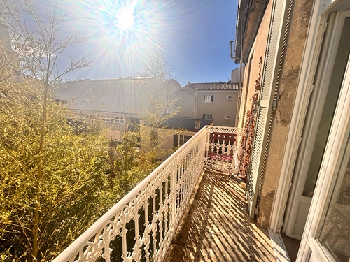Image d'un nimes  proche esplanade ch. de gaulle  p4 de 90.95m² à 900€ à nîmes (30000)