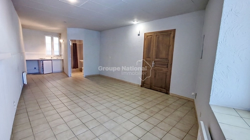 Image d'un grand studio rdc sainte cécile à 358€ à sainte-cécile-les-vignes (84290)