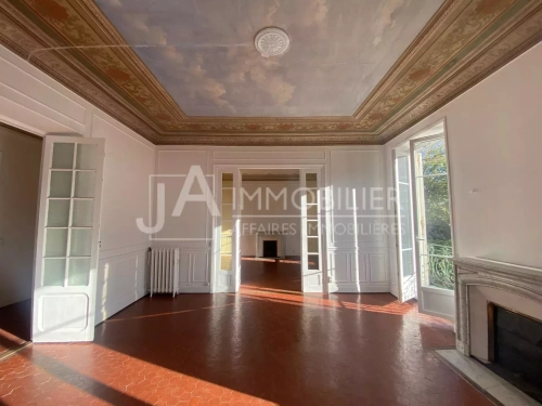 Image d'un appartement 5 pièces, 150 m² à louer à nice (06100) à 2470€ à nice (06000)