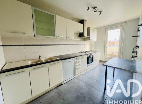 Image d'un appartement 4 pièces, 79 m² à louer à bagnols-sur-cèze (30200) à 880€ à bagnols-sur-cèze (30200)