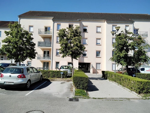 Image d'un joli t2 en résidence avec terrasse, autun à 491€ à autun (71400)