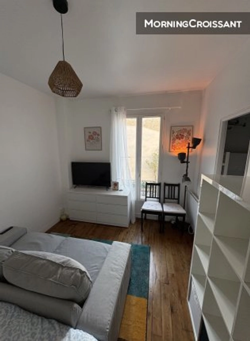 Image d'un studio avec cuisine séparée à 1250€ à boulogne-billancourt (92100)