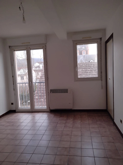 Image d'un t2 en résidence entièrement rénové, autun à 410€ à autun (71400)