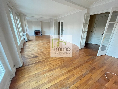 Image d'un appartement 5 pièces à louer à 2300€ à lille (59000)