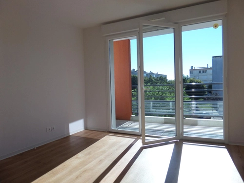 Image d'un 2 pièces appartement à louer à 585€ à chenôve (21300)