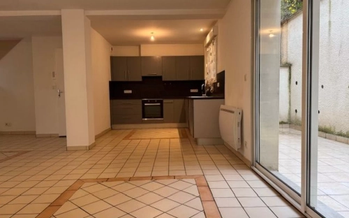 Image d'un maison à louer 4 pièces 90 m à 670€ à mazamet (81200)