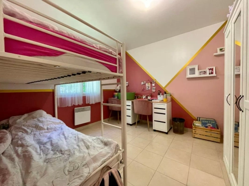 Image d'un maison 4 pièces, 105 m² à louer à montboucher-sur-jabron (26740) à 1170€ à montboucher-sur-jabron (26740)