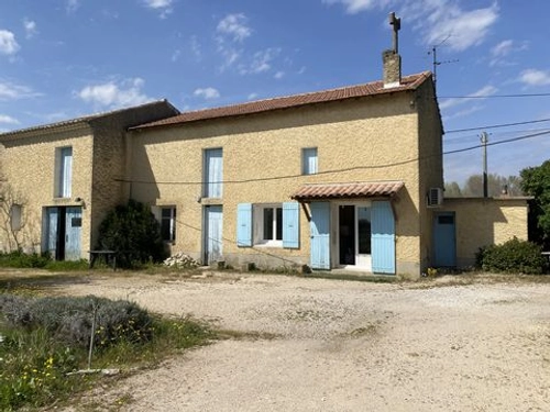 Image d'un orange, situé en campagne, maison de plain-pied su à 330000€ à orange (84100)