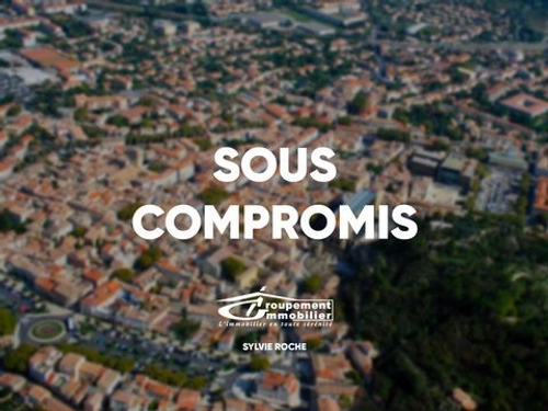 Image d'un orange coeur de ville, un immeuble avec commerce e à 125000€ à orange (84100)