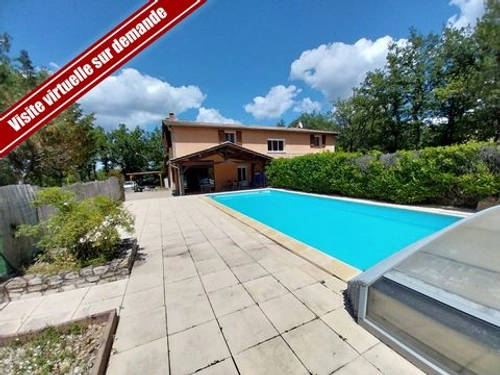 Image d'un dans son écrin de verdure que l'on dirait imaginé à 472000€ à septfonds (82240)