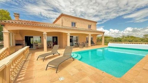 Image d'un villa d'exception de 6 chambres sur 5 822 m² de te à 499000€ à caussade (82300)