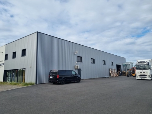 Image d'un a vendre, bâtiment artisanal double peau, de 714m2, emplacement de choix, visibilité, zone d'activités dynamique à 654000€ à saint-jean-de-monts (85160)