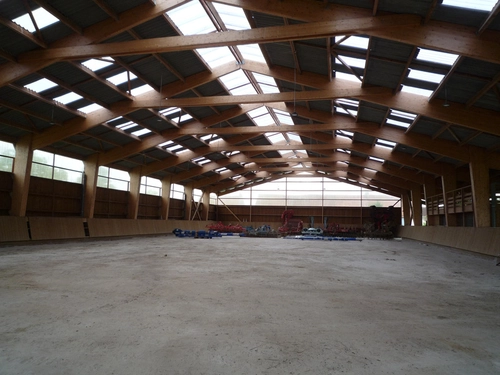 Image d'un fere en tardenois, à vendre grand bâtiment en lamellé colé  de 1800 m2 (60x30) sur un terrain de 2855 m2 à 258000€ à saponay (02130)